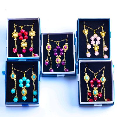 Collier et boucle d'oreille faits à la main en pierre précieuse