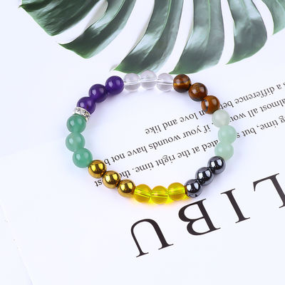 Des pierres précieuses en cristal élastique, en argent, en bijoux, en bracelet.