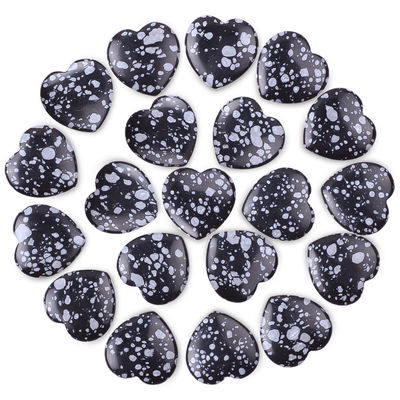 Des grains de neige bénéfiques Obsidian pierres en forme de cœur Cristaux