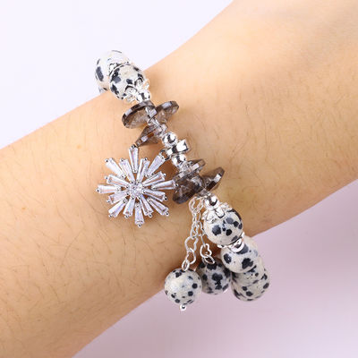 Jeu de pierre précieuse sur mesure 8 mm Diamantation ronde Jaspe avec flocon de neige Bracelet de perles de charme Pour le cadeau