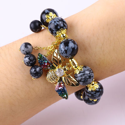 Bracelet à perles en pierre précieuse fait à la main, en flocons de neige, à charmes réglables, pour les fêtes.
