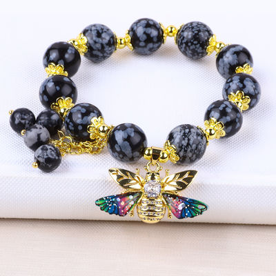 Bracelet à perles en pierre précieuse fait à la main, en flocons de neige, à charmes réglables, pour les fêtes.