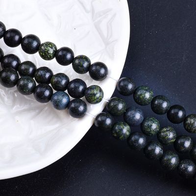 Des perles rondes en pierre de bord naturelle en cristal de pierre précieuse, des fils de perles en vrac pour la fabrication de bijoux