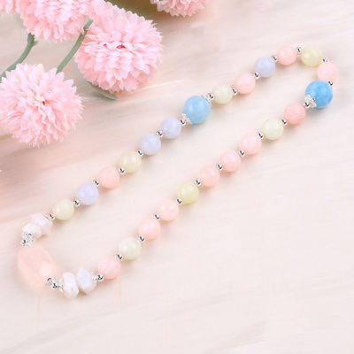 Un bracelet à perles rondes en morganite fait à la main en bricolage à double couche en cristal naturel