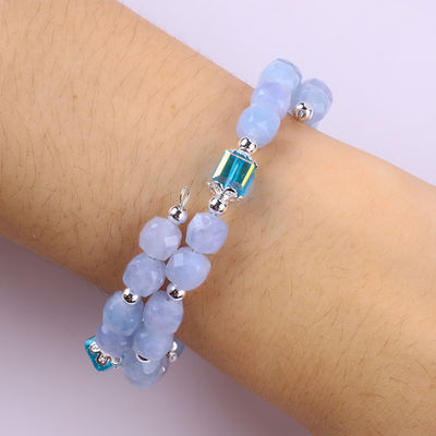 Bracelet à perles en pierre précieuse fait à la main Bracelet en pierre d'aquamarine Bracelet à cœur réglable Bracelet pour soirée