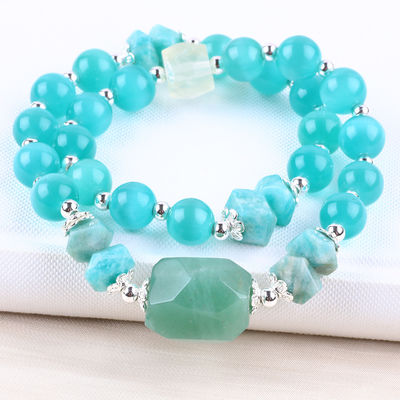 Bracelet à perles en pierre précieuse fait à la main Bracelet à yeux de chat en pierre verte Bracelet à charmes de roche réglable Bracelet pour les fêtes
