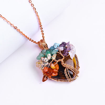 Collier en pierre de l'oeil de tigre en or rose