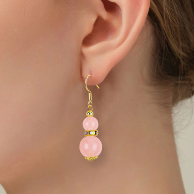 Énergie de guérison Rose Rose Quartz Cristal Courte Dangle Ronde Forme Perle Crochet Boucle d'oreille Pour le port quotidien