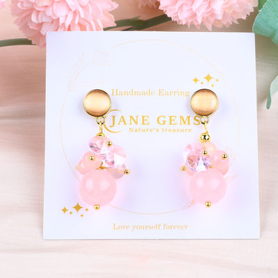 Des boucles d'oreilles en perles rondes pour le port quotidien