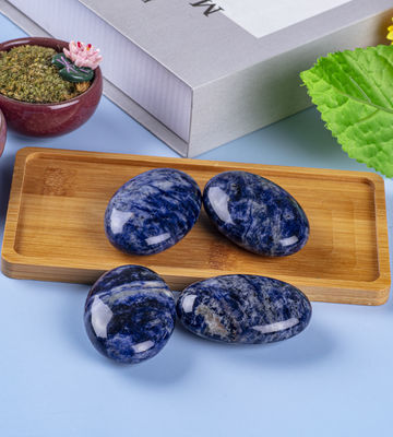 Sodalite naturelle polissée pierre de palme Sodalite pierre précieuse de poche Sodalite pierre d'inquiétude Pour soulager le stress Décoration de la maison