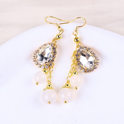 Agate blanc cristallin naturel de 10 mm 8 mm avec une boucle de perles en pendentif
