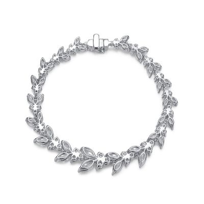 Un bracelet de tennis en moissanite pour les fiançailles.