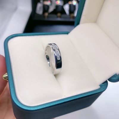 18 carats d'or Moissanite Diamant bague de fiançailles Couleur personnalisée