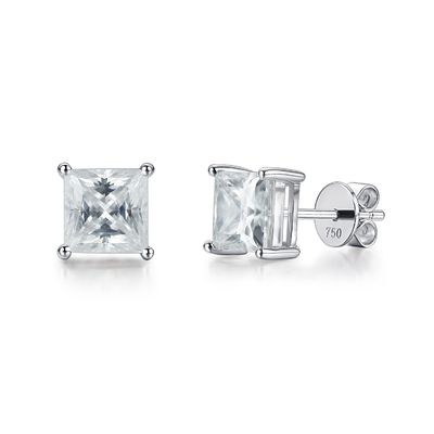 Des boucles d'oreilles d'or moissanite diamants pour cadeau d'anniversaire