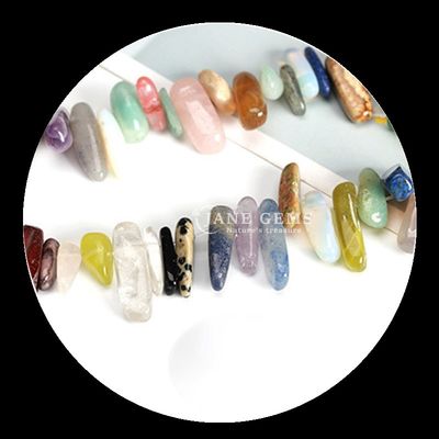 Pierre précieuse de cristal naturel Dent irrégulière en forme de perles polies en morceaux de gravier Franges de perles en vrac pour la fabrication de bijoux