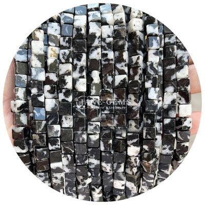 Vente en gros de pierres précieuses en cristal naturel en forme carrée Perles cube Perles de pierre en vrac accessoires Perles cube espaceurs pour bijoux