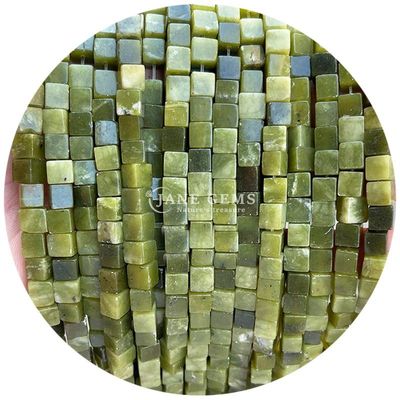 Vente en gros de pierres précieuses en cristal naturel en forme carrée Perles cube Perles de pierre en vrac accessoires Perles cube espaceurs pour bijoux
