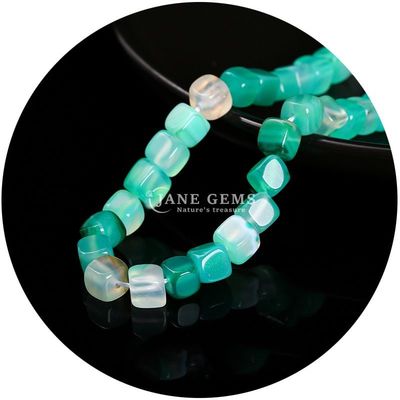 Vente en gros de pierres précieuses en cristal naturel Carré Agate Perles Cube Loose Perles Turquoise Accessoires Distances pour la fabrication de bijoux