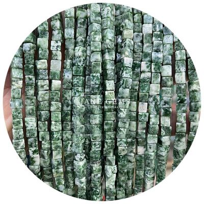Vente en gros de pierres précieuses en cristal naturel Carré Agate Perles Cube Loose Perles Turquoise Accessoires Distances pour la fabrication de bijoux