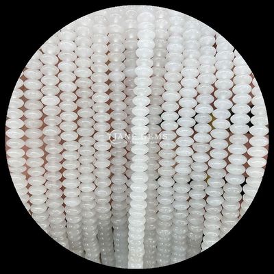 L' Amazonite est une pierre précieuse de forme naturelle de cristal OVNI.