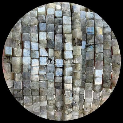 Décoration de bijoux et de cristal naturel de labradorite à points bleus