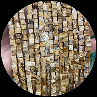 Des perles d'agate bleu indienne pour la guérison des cristaux et la fabrication de bijoux DIY de différentes tailles
