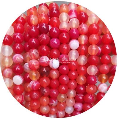 Des perles de pierres précieuses de cristal rond et coloré pour les cadeaux et les fêtes