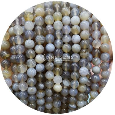 Des perles de pierres précieuses de cristal rond et coloré pour les cadeaux et les fêtes
