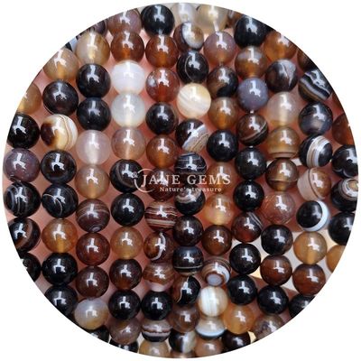 Des perles de pierres précieuses de cristal rond et coloré pour les cadeaux et les fêtes