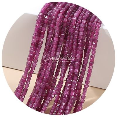 Fabrication de bijoux et de bijoux en pierre précieuse