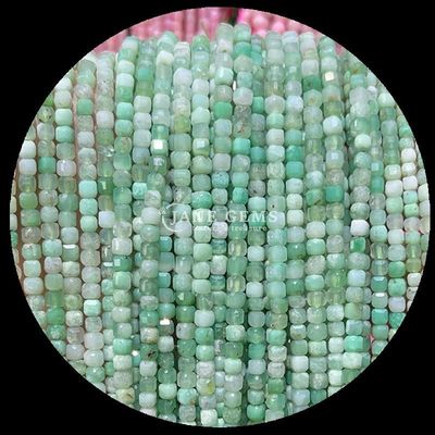 Des perles de pierre précieuse couleur mini-cube rose opal et feuilles d' agat vert pour les bijoux bricolage
