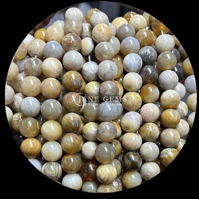 Des perles de pierres précieuses naturelles de plusieurs couleurs des perles de pierres précieuses naturelles de l'aquamarin