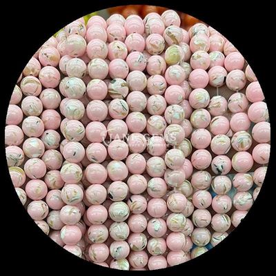 Des bracelets, des perles de pierre précieuse, des tiges de perles en turquoise pour la fabrication de bijoux