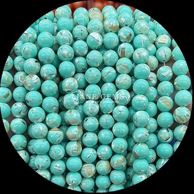 Des bracelets, des perles de pierre précieuse, des tiges de perles en turquoise pour la fabrication de bijoux