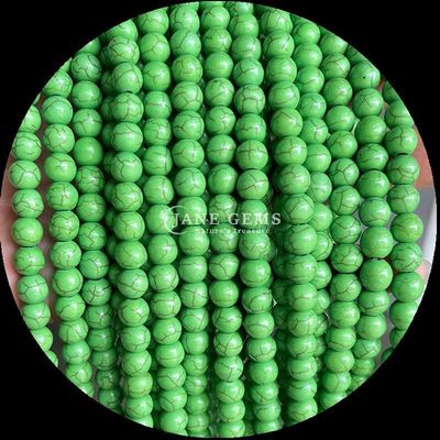 Des perles de pierres précieuses naturelles de différentes couleurs, bijoux bricolage Perles de turquoise