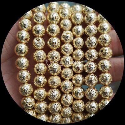 Des perles de pierres précieuses de forme ronde polies de différentes couleurs Plaqué de la lave pour des bijoux magnifiques faits à la main