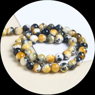 Des bracelets en pierre précieuse naturelle de différentes couleurs de jade à perles lâches pour élever votre style avec une élégance naturelle