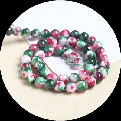 Des bracelets en pierre précieuse naturelle de différentes couleurs de jade à perles lâches pour élever votre style avec une élégance naturelle